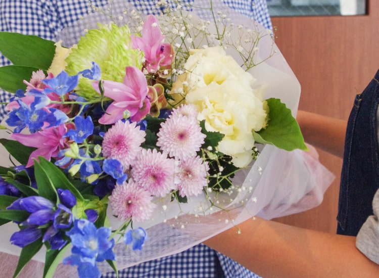 鮮やかな花束の写真2