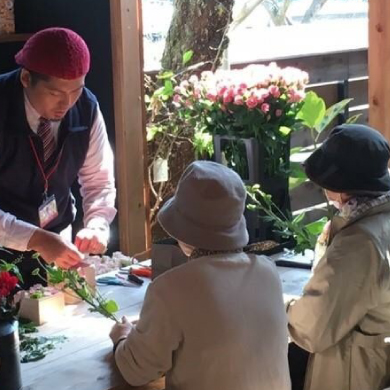 アートヒューマンフェスタにご来場のお客様にワークショップを提供している様子